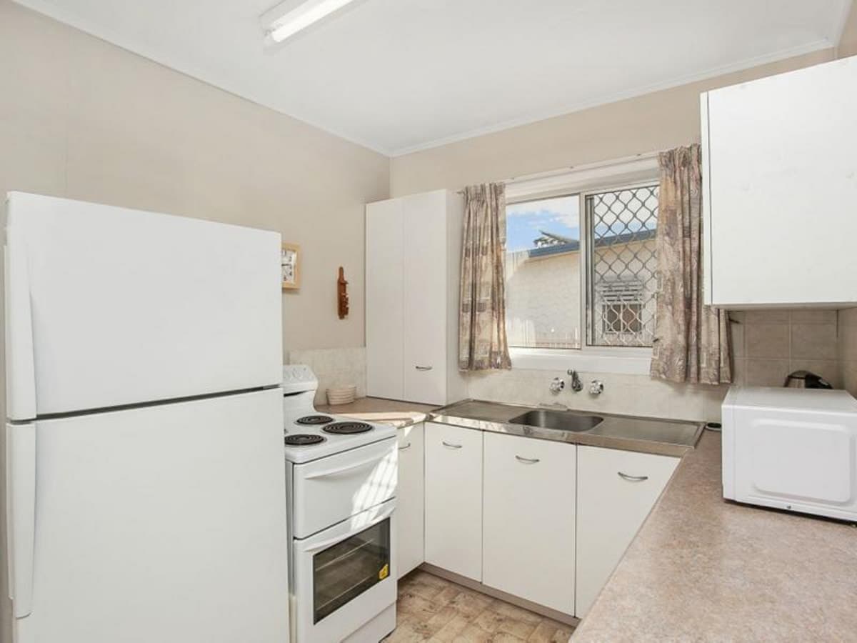 84 Tabilban Street, BURLEIGH HEADS, Burleigh Heads - Thumbnail 8