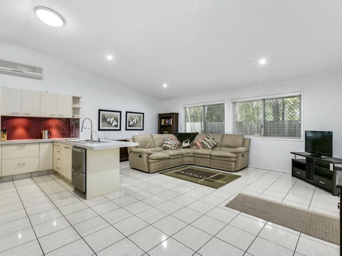 19 Maidstone Place, ROBINA, Robina - Thumbnail 3