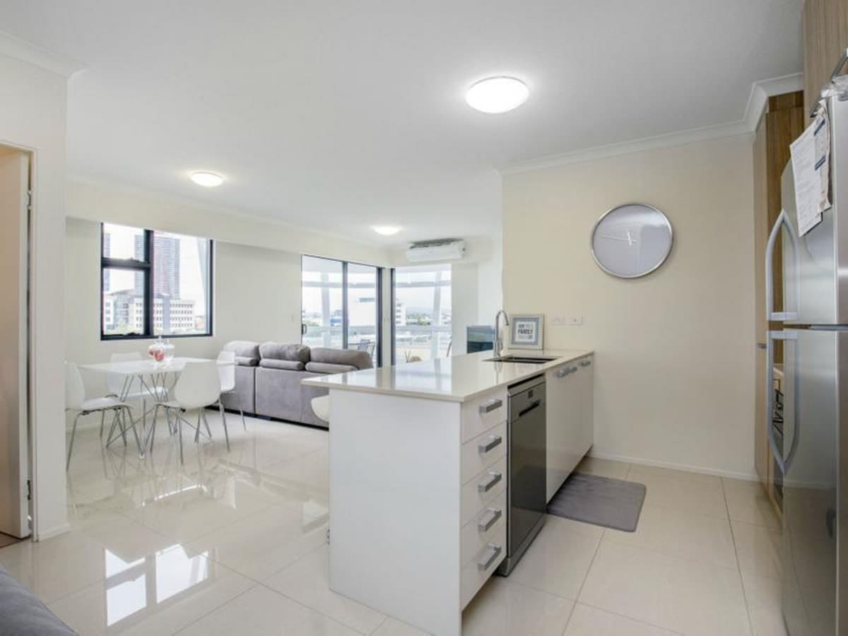 106/133 Scarborough Street, SOUTHPORT, Southport - Thumbnail 4
