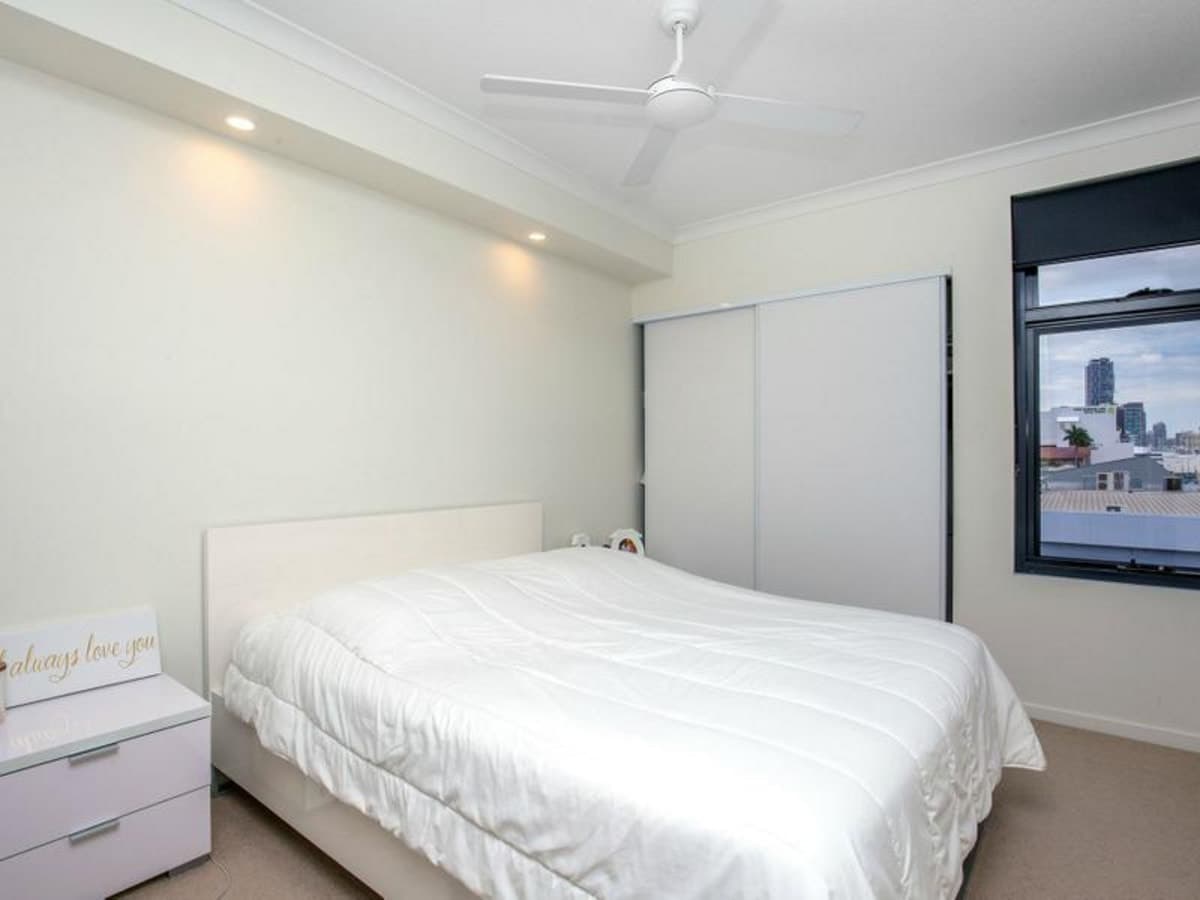 106/133 Scarborough Street, SOUTHPORT, Southport - Thumbnail 6
