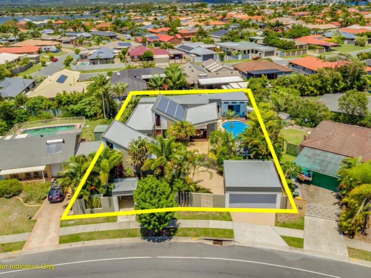 12 Anthony Drive, BURLEIGH WATERS, Burleigh Waters - Thumbnail 6