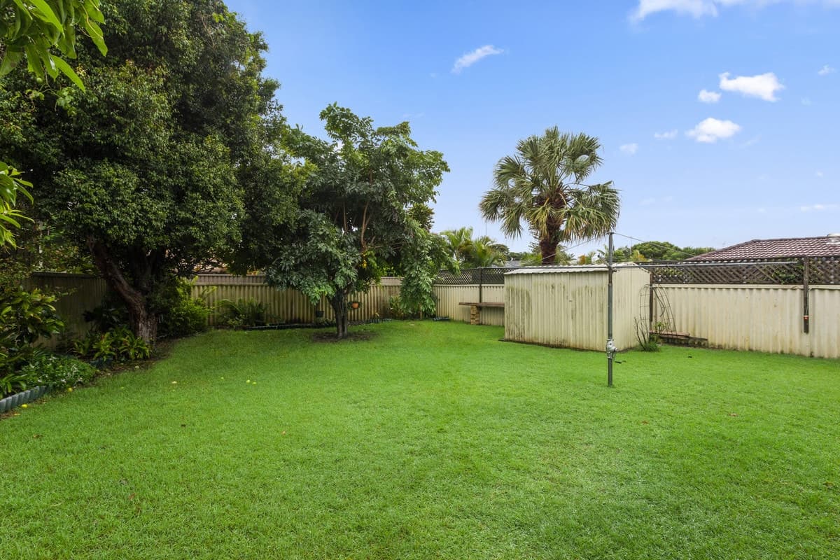 15 Southerly Street, Mermaid Waters, Mermaid Waters - Thumbnail 3