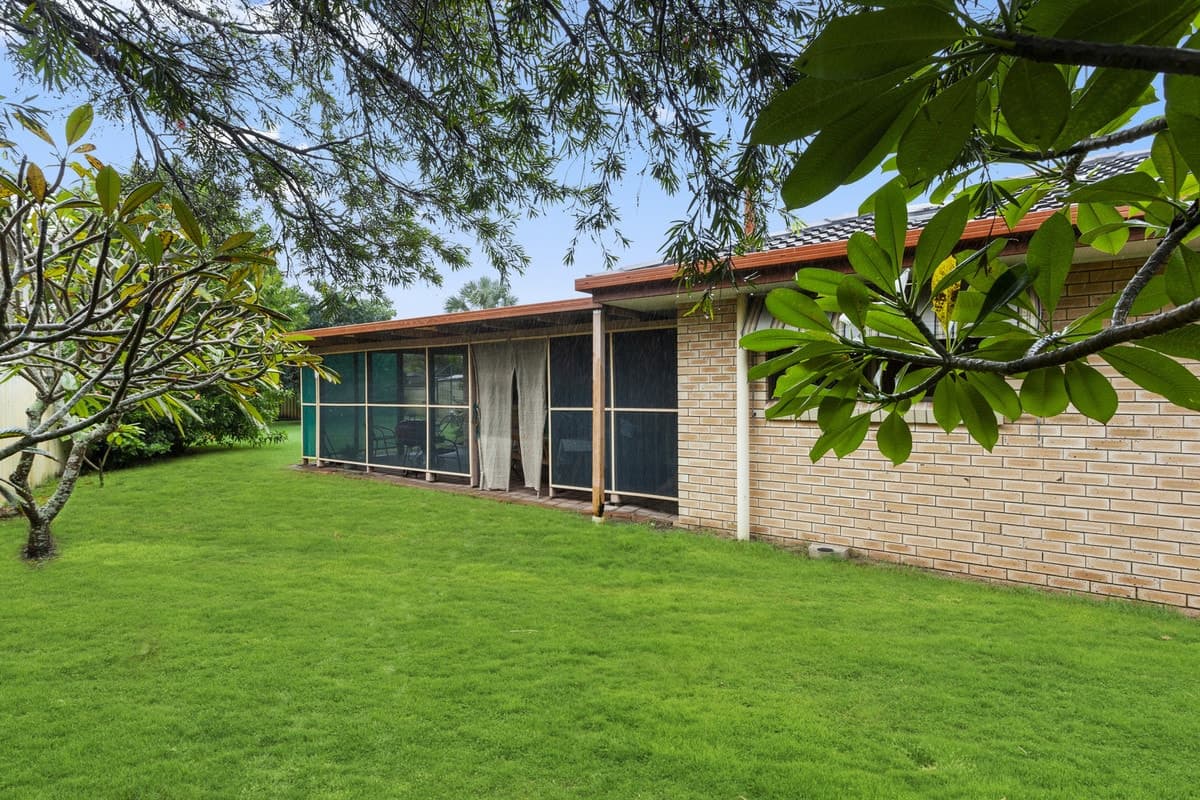 15 Southerly Street, Mermaid Waters, Mermaid Waters - Thumbnail 5
