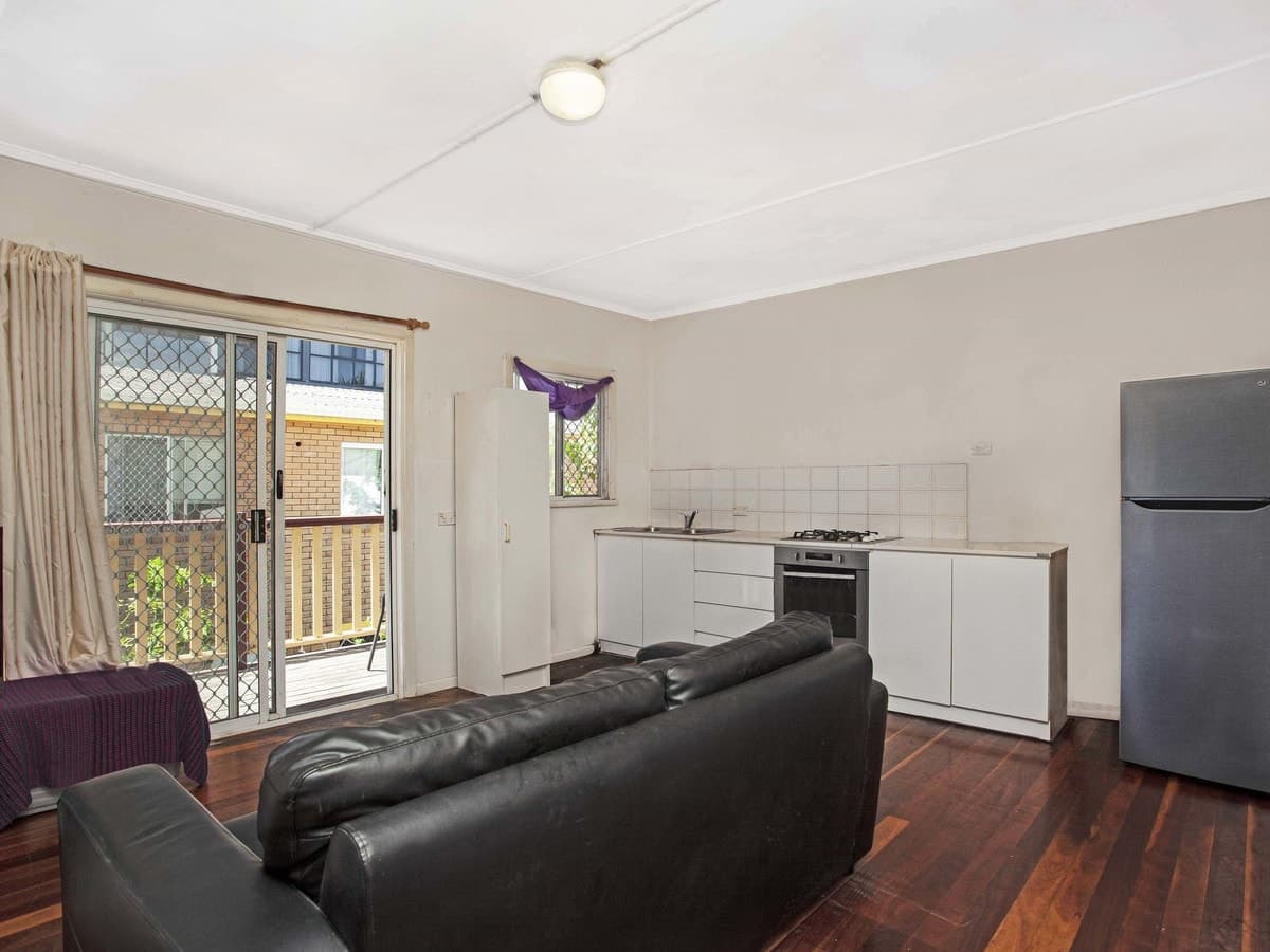 7/6 Lord Street, Coolangatta, Coolangatta - Thumbnail 2
