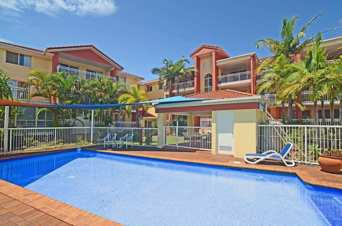 2/2103 Gold Coast Highway, Miami, Miami - Image 1