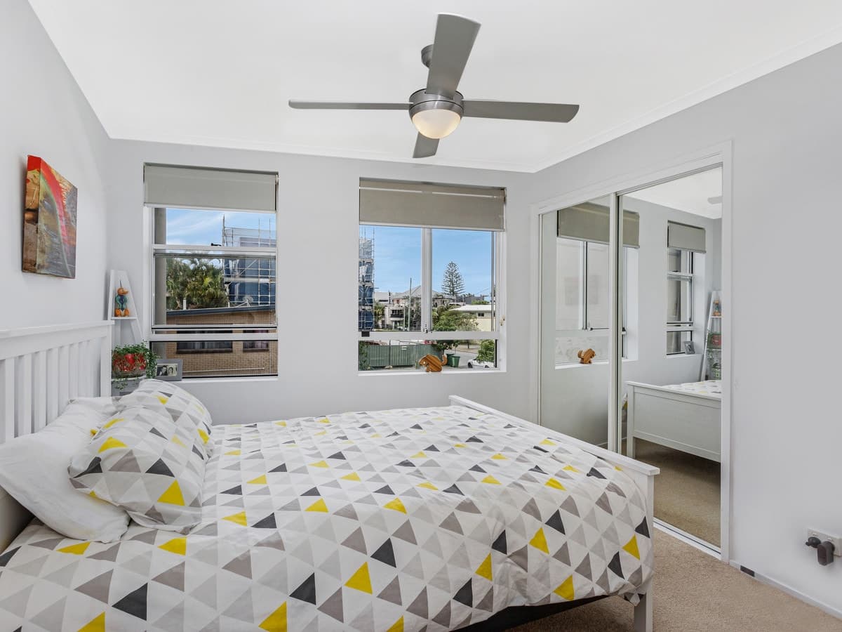 10/98-100 Petrel Avenue, Mermaid Beach, Mermaid Beach - Thumbnail 2