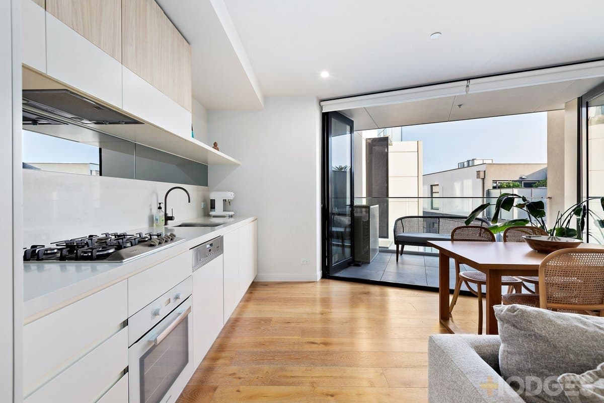 201 / 295 Hampton Street, Hampton, VIC, 3188, Hampton - Thumbnail 7