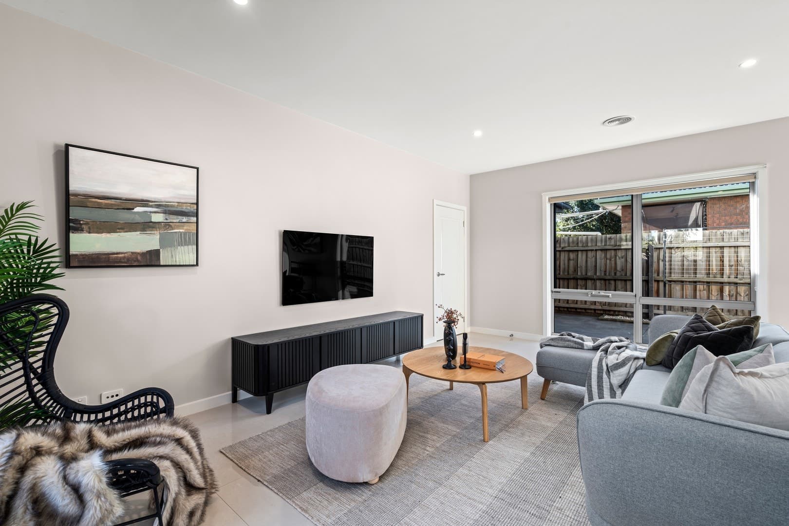 2/109 Mcnamara Avenue, Airport West, VIC 3042, Airport West - Thumbnail 2