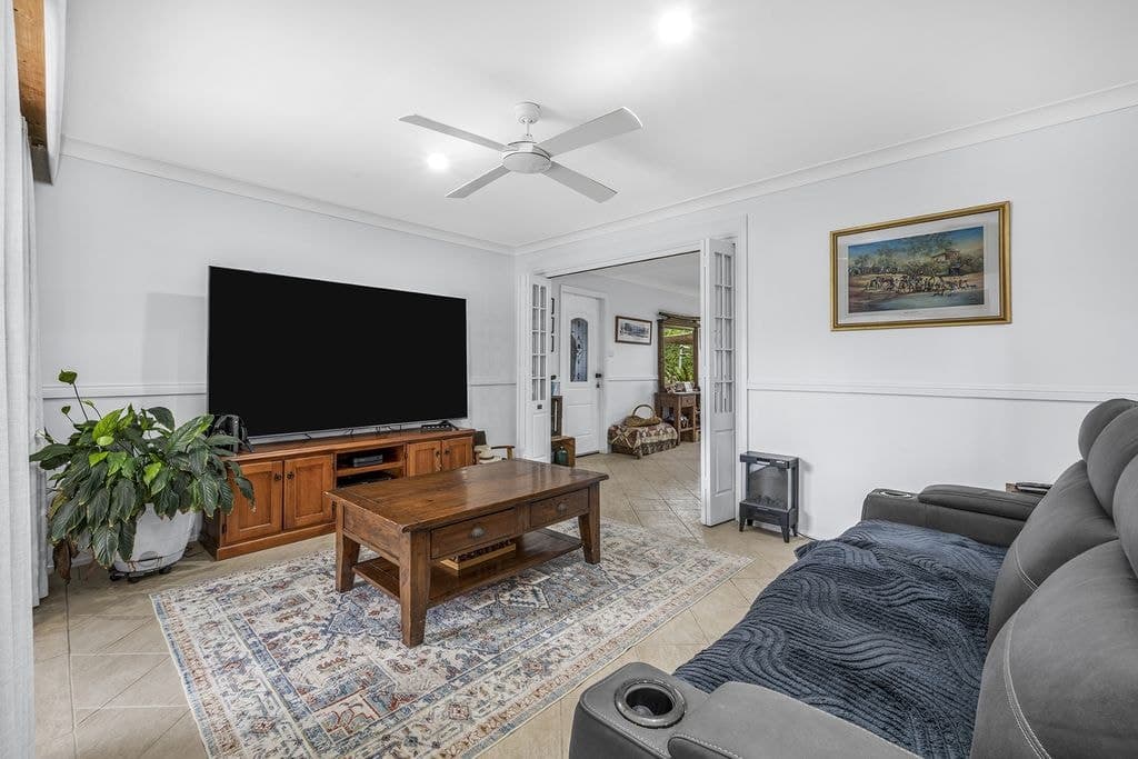 18 Restlea Avenue, Charmhaven - Thumbnail 2