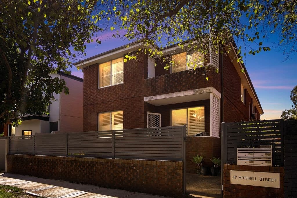 4/47 Mitchell Street, Chifley - Image 1