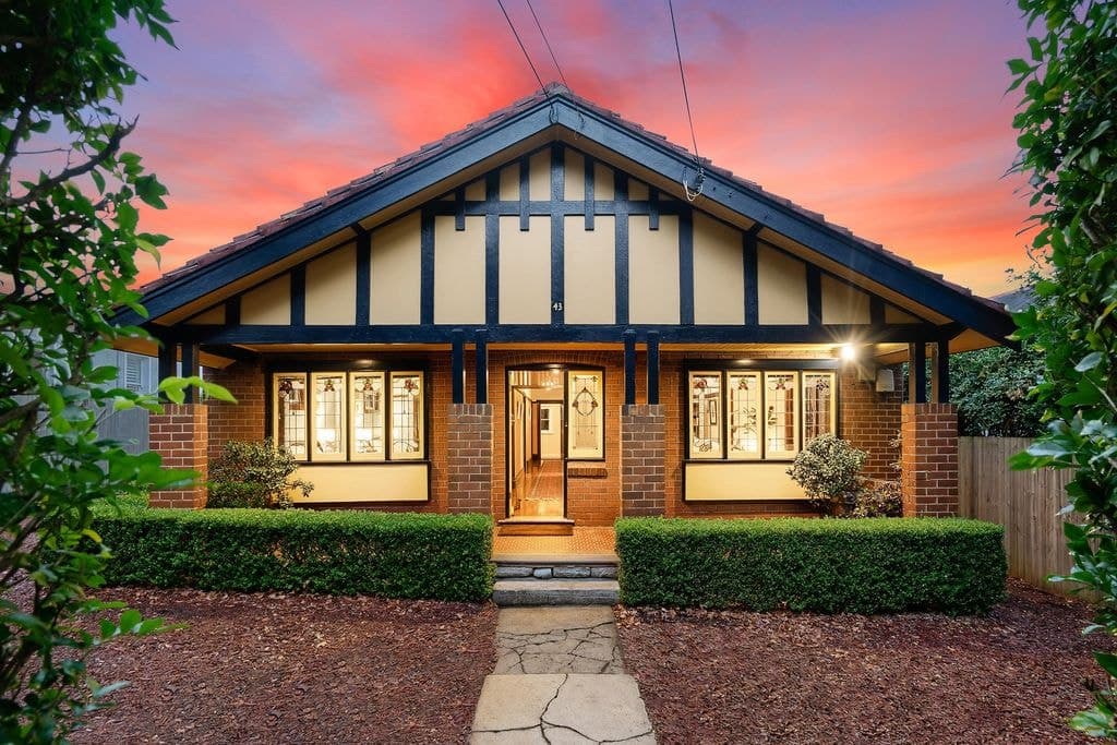 43 Alpha Road, Willoughby - Image 1