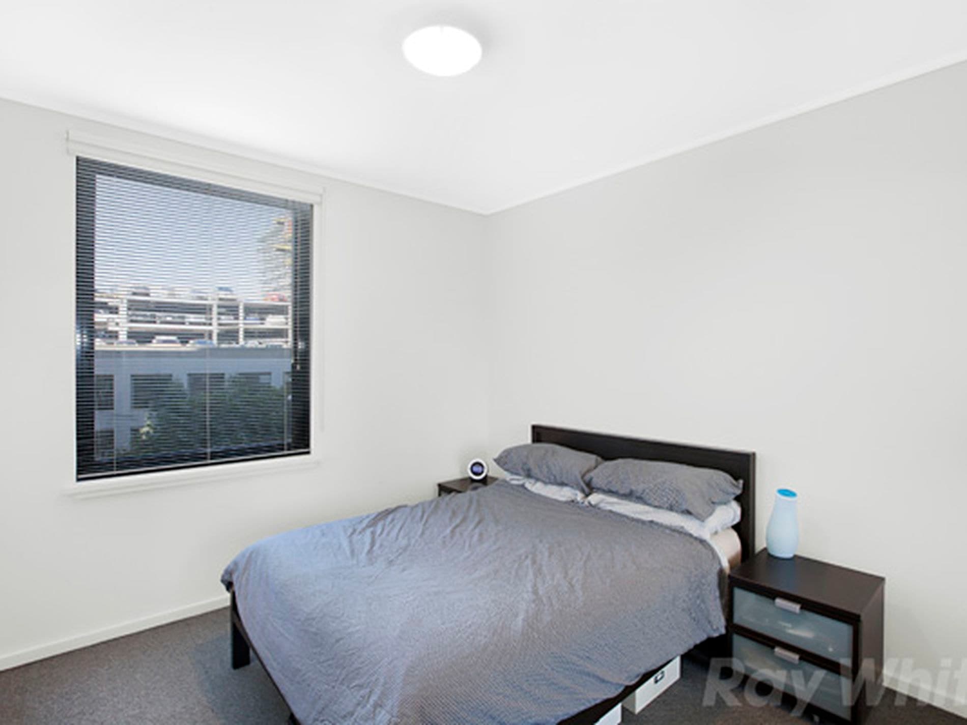 307/28 Bank Street, South Melbourne, South Melbourne - Thumbnail 3