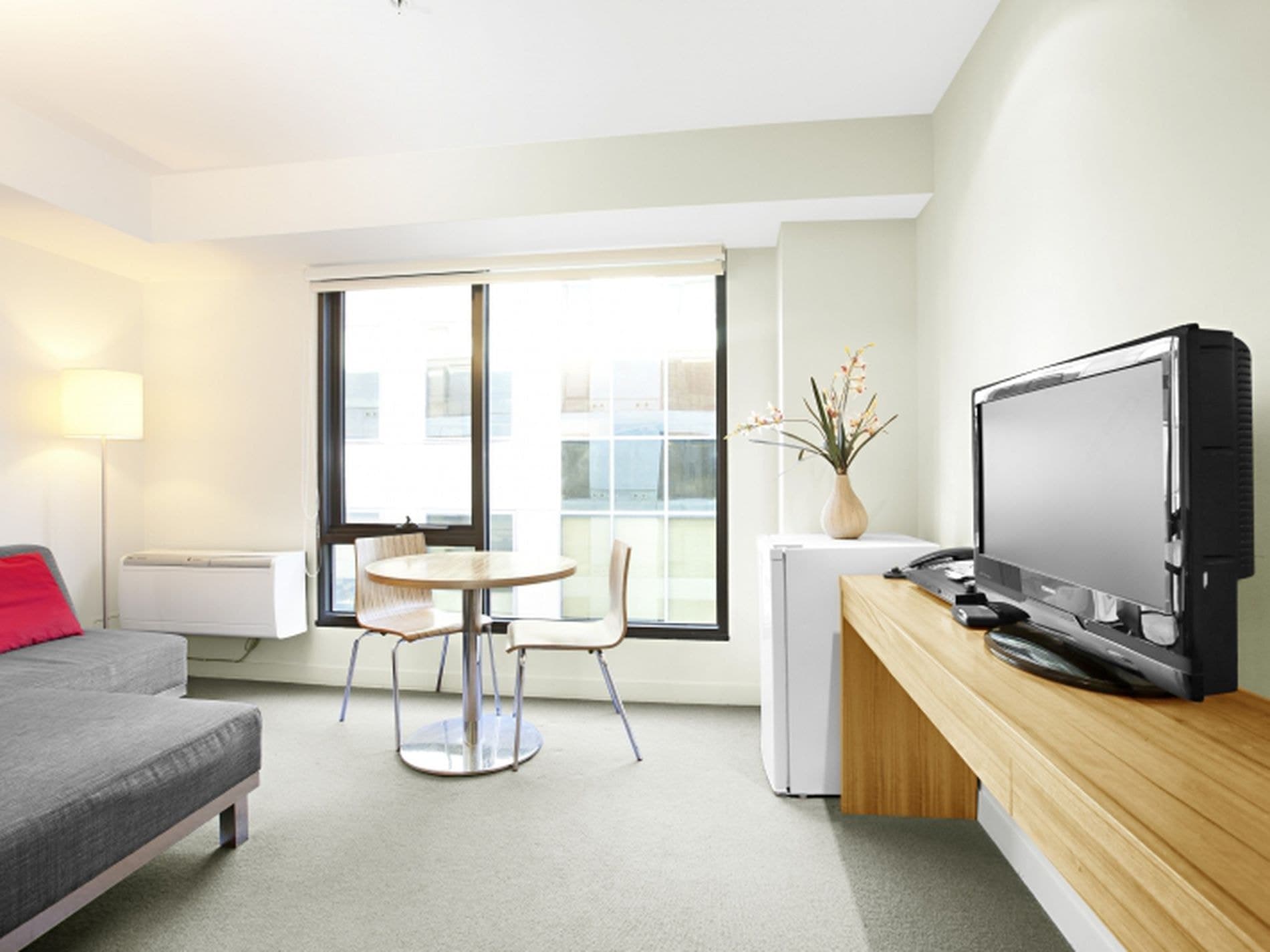 805/572 St Kilda Road, Melbourne, Melbourne - Thumbnail 2