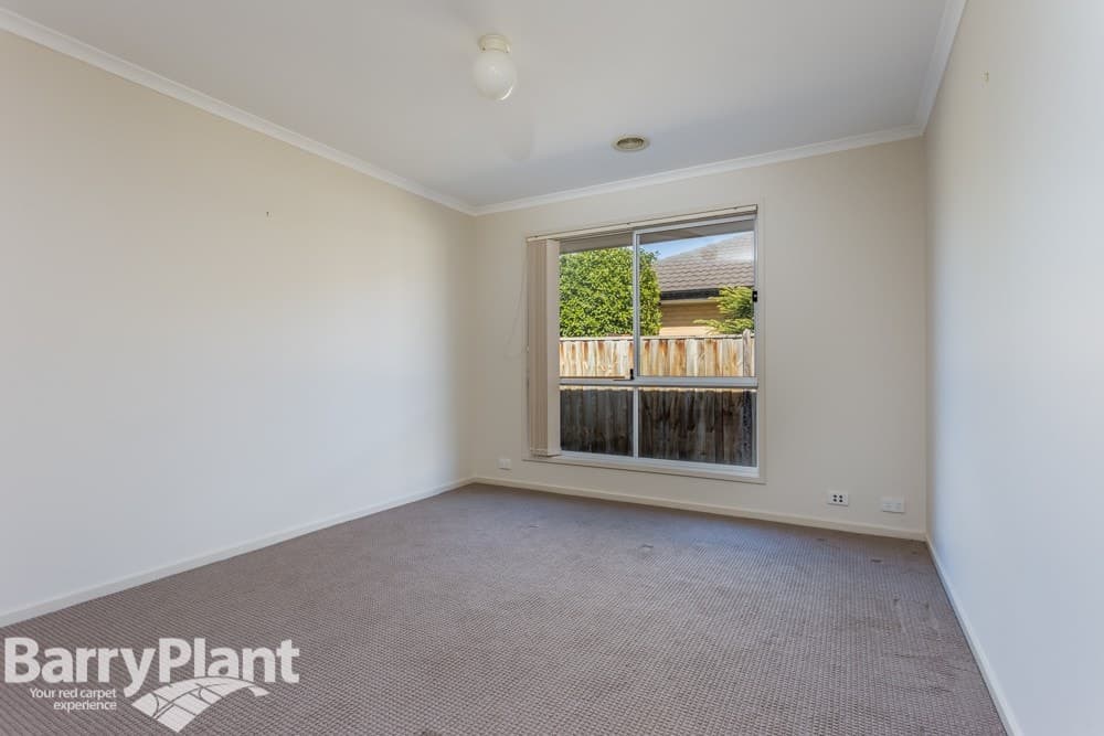 13 Morning Close, Sanctuary Lakes, VIC 3030, Point Cook - Thumbnail 5