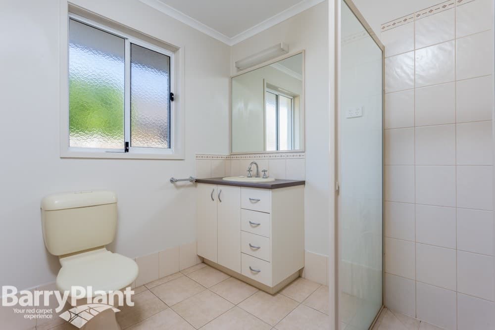 13 Morning Close, Sanctuary Lakes, VIC 3030, Point Cook - Thumbnail 6
