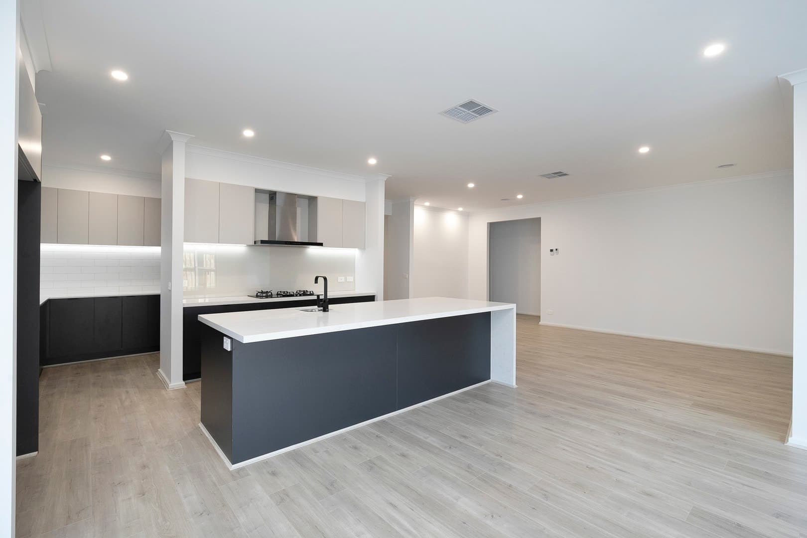73 Dominion Drive, Burnside, VIC 3023, Burnside - Thumbnail 8