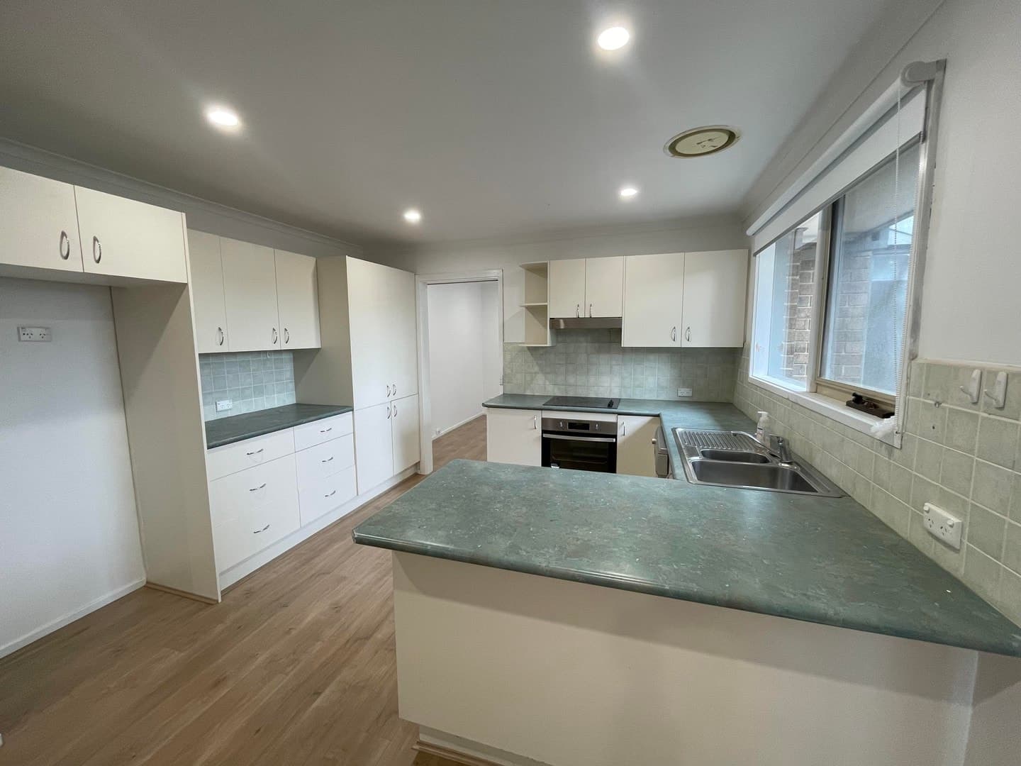 47 Toolimerin Avenue, Bayswater North, VIC 3153, Bayswater North - Thumbnail 4