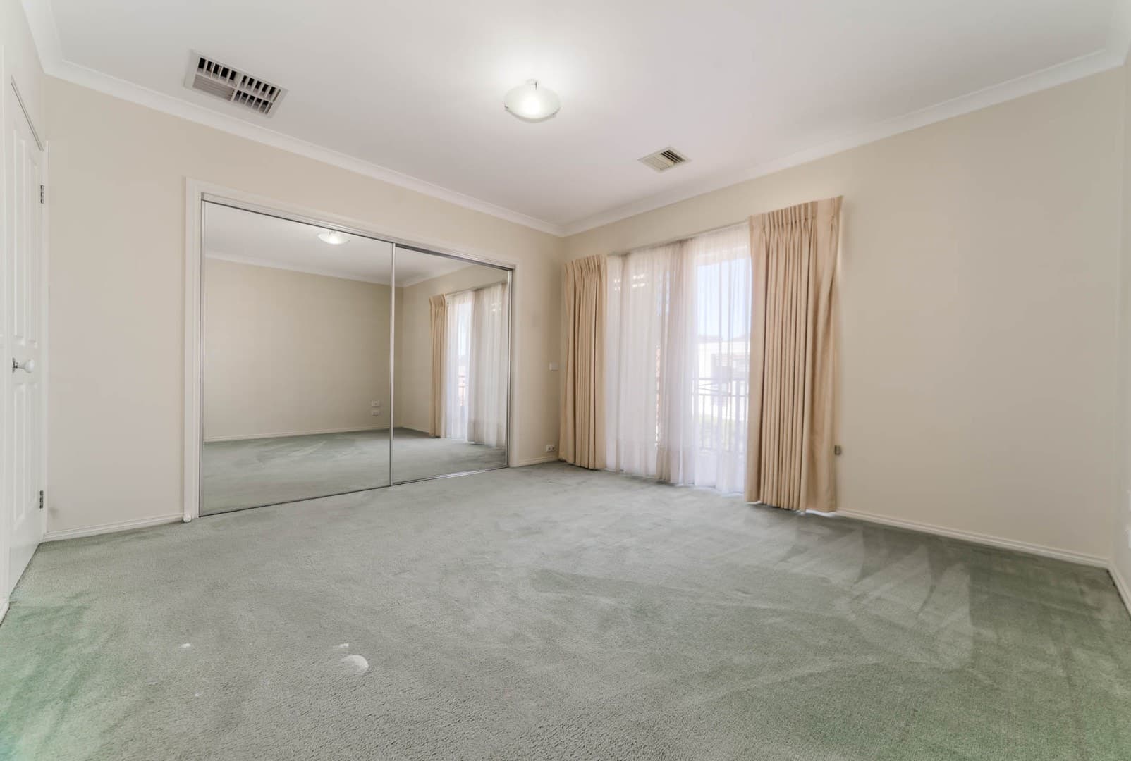 62 Madison Boulevard, Mitcham, VIC 3132, Mitcham - Thumbnail 5
