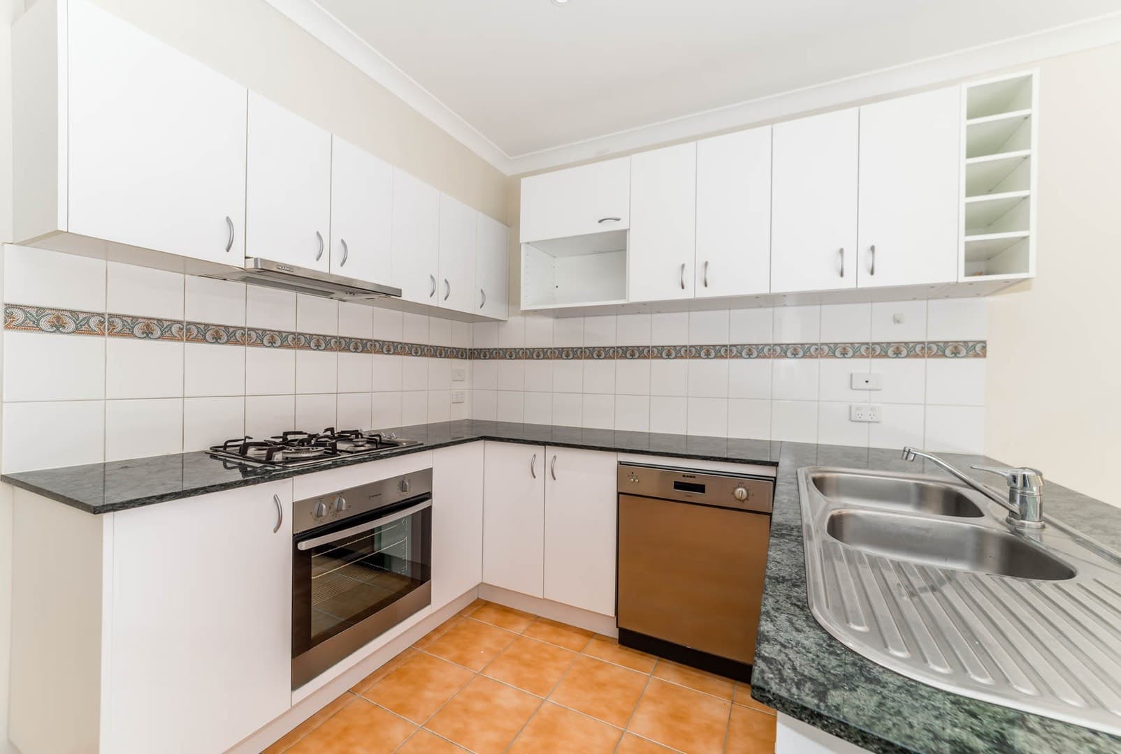 62 Madison Boulevard, Mitcham, VIC 3132, Mitcham - Thumbnail 8