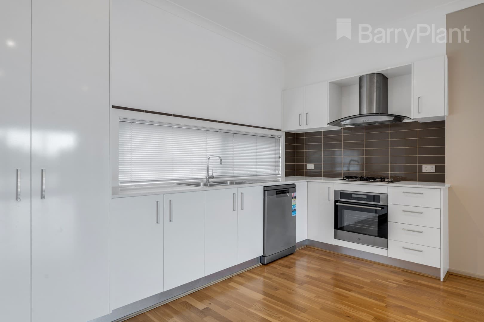 24/8 Moresby Court, Craigieburn, VIC 3064, Craigieburn - Thumbnail 3