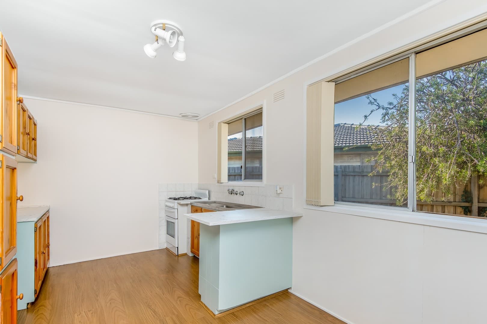 27 Lucas StreetNewcomb, VIC 3219  - Leased, Newcomb - Thumbnail 2
