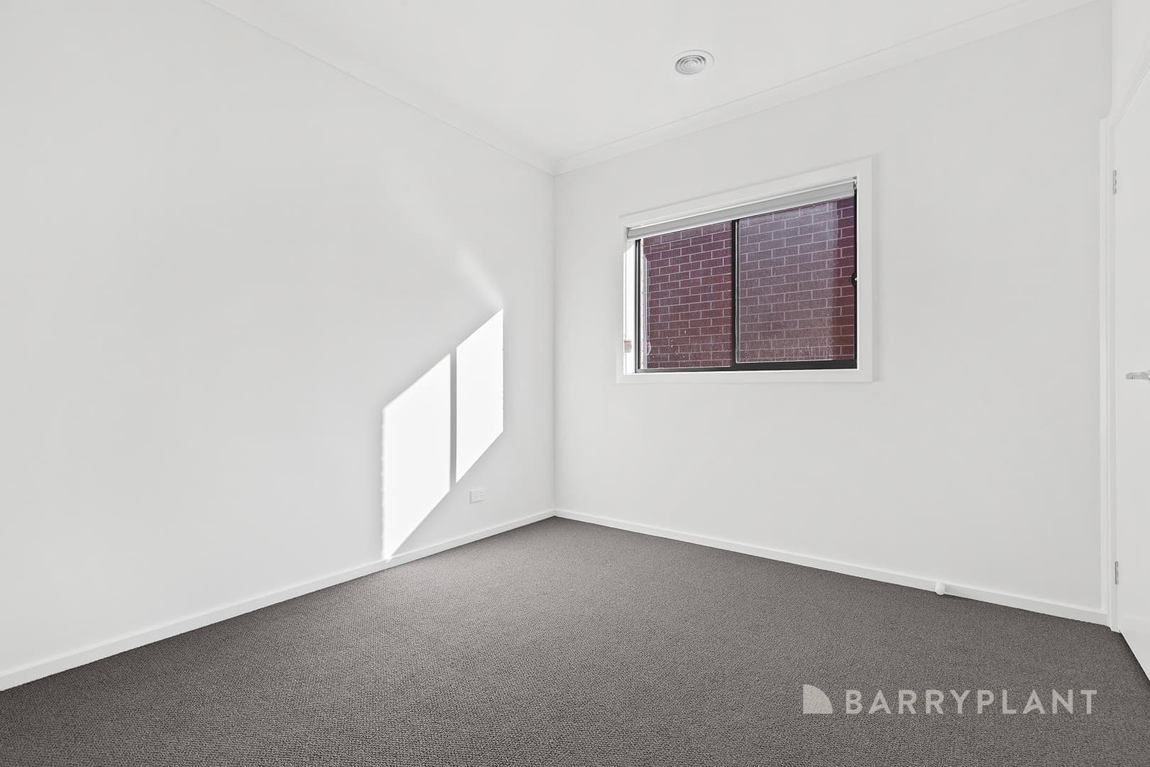 27 Atrani Avenue, Berwick, VIC 3806, Berwick - Thumbnail 5