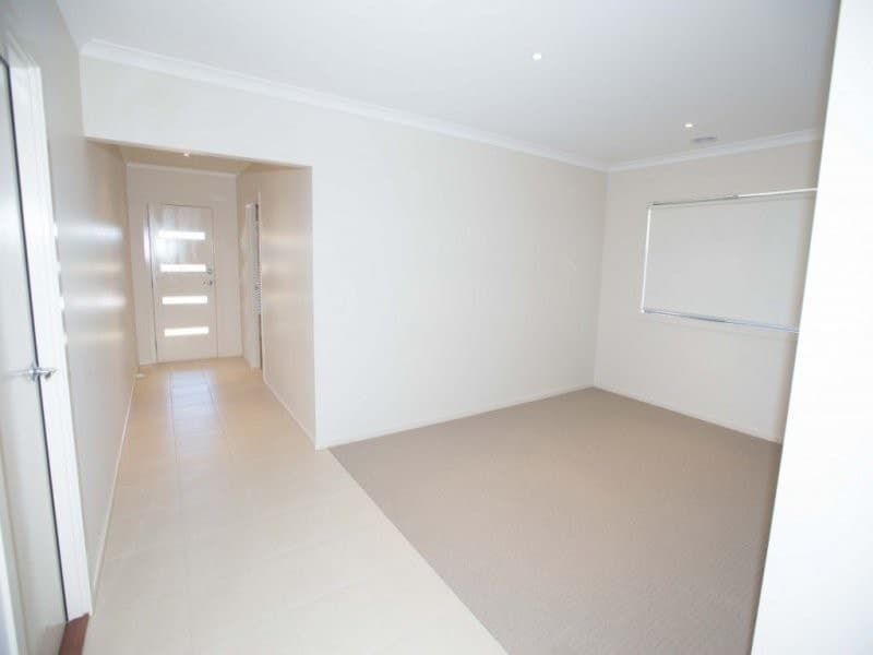 17 Rappel Street, Greenvale, VIC 3059, Greenvale - Thumbnail 4
