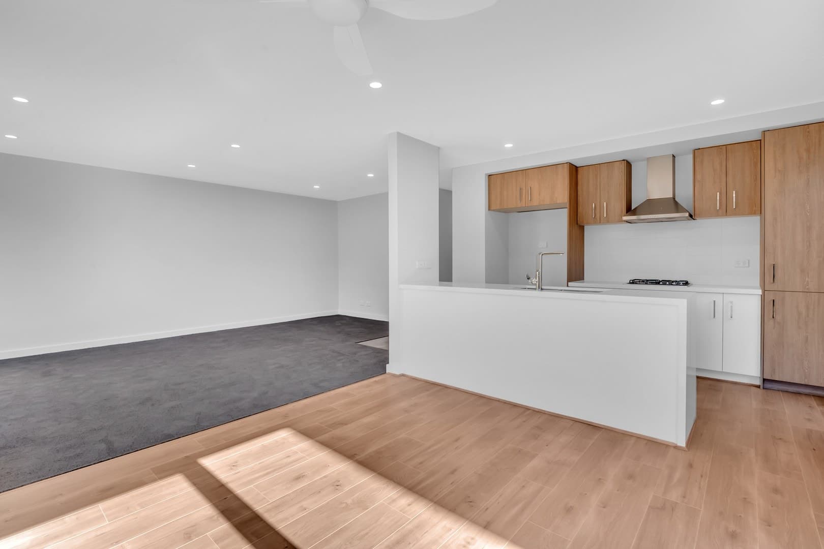 8 Gumvine LaneSouth Morang, VIC 3752  - Leased, South Morang - Thumbnail 2