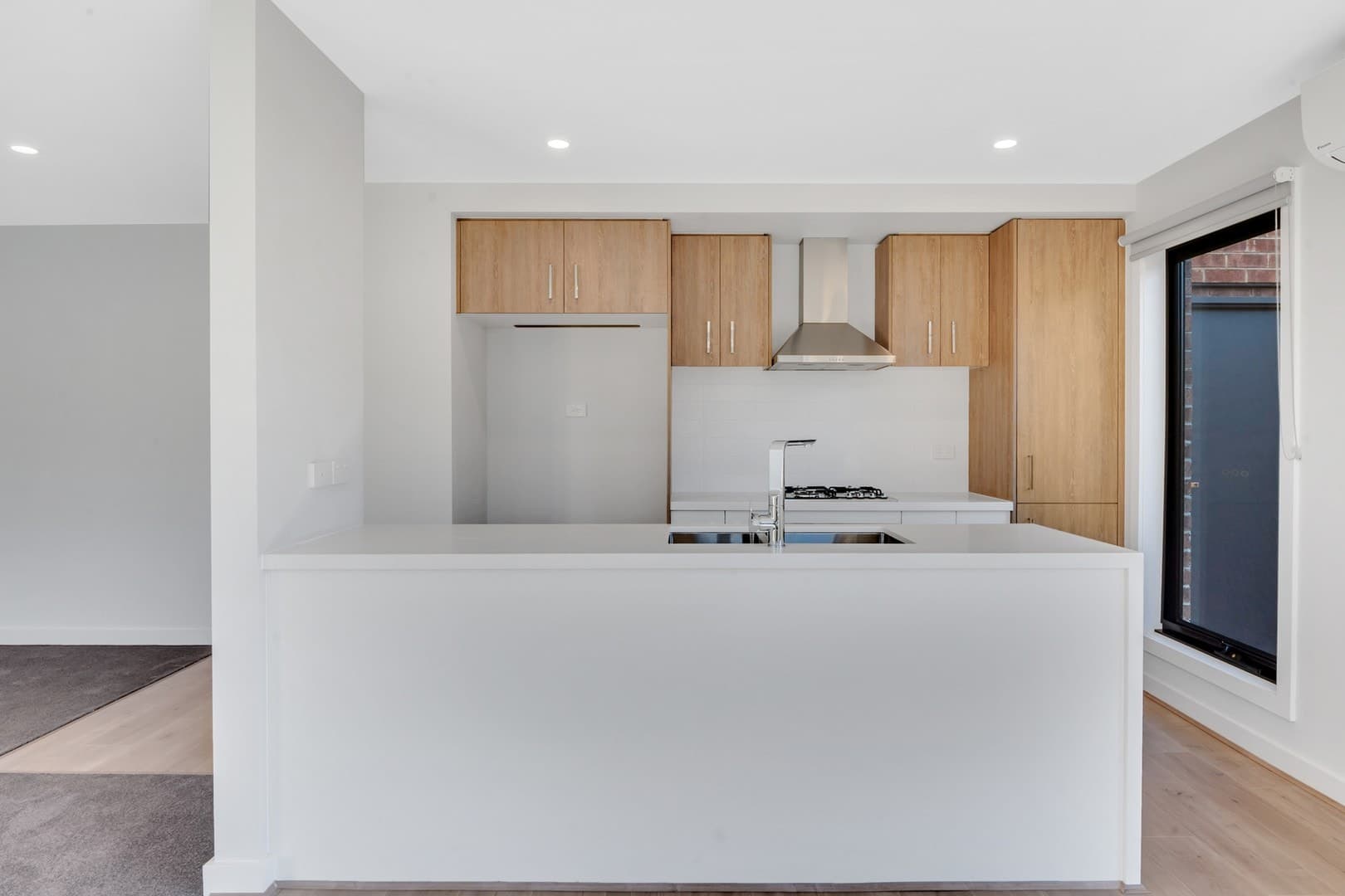 8 Gumvine LaneSouth Morang, VIC 3752  - Leased, South Morang - Thumbnail 4