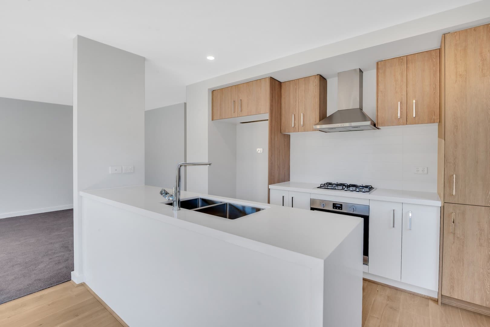 8 Gumvine LaneSouth Morang, VIC 3752  - Leased, South Morang - Thumbnail 6