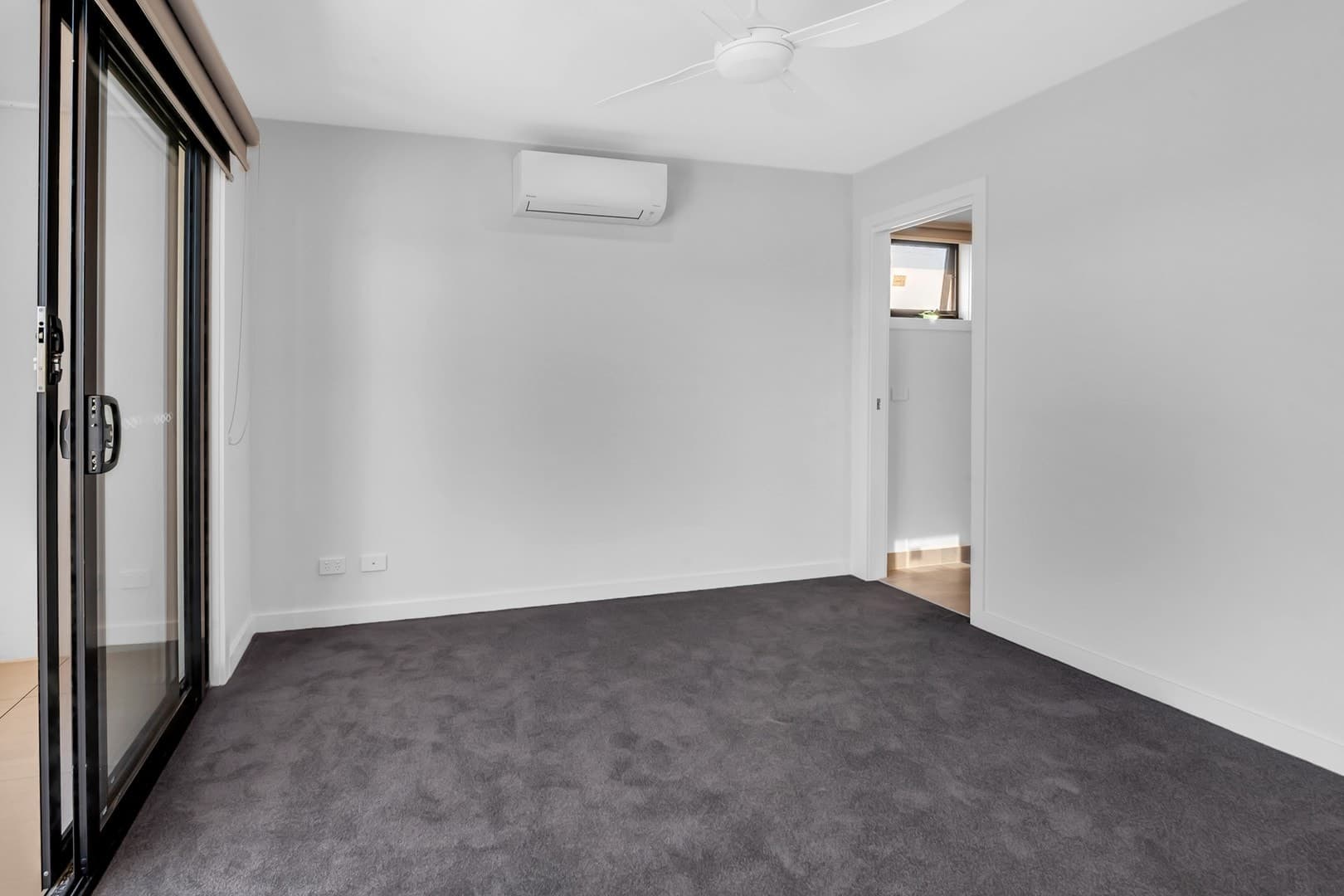 8 Gumvine LaneSouth Morang, VIC 3752  - Leased, South Morang - Thumbnail 8