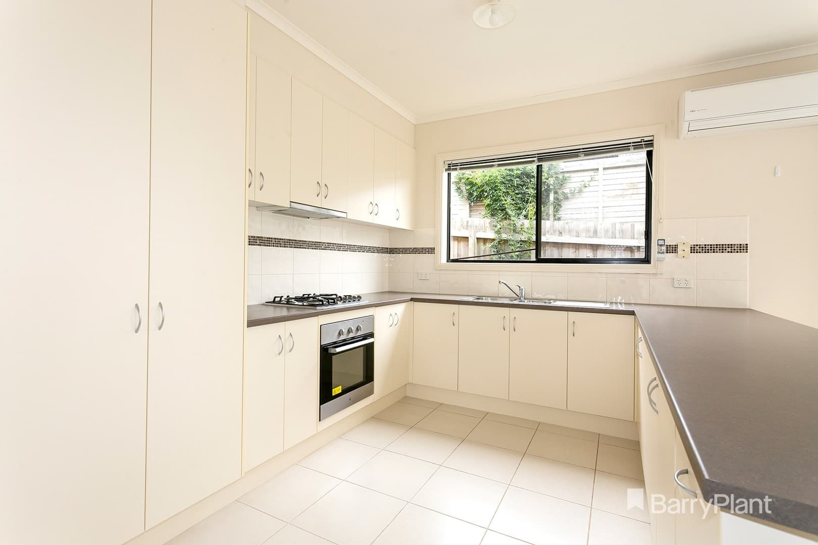 3 Tatterson Court, Warragul, VIC 3820, Warragul - Thumbnail 3