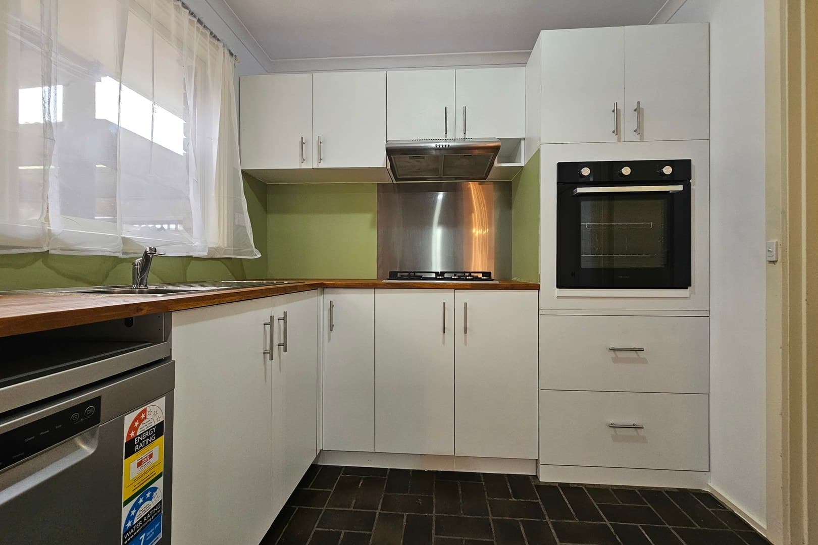 88 Station Road, Melton South, VIC 3338, Melton South - Thumbnail 3
