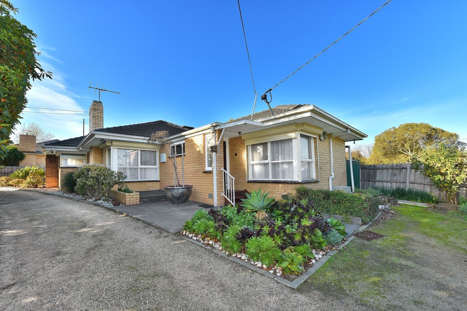 61 Hobbs Crescent, Reservoir, VIC 3073, Reservoir - Thumbnail 2