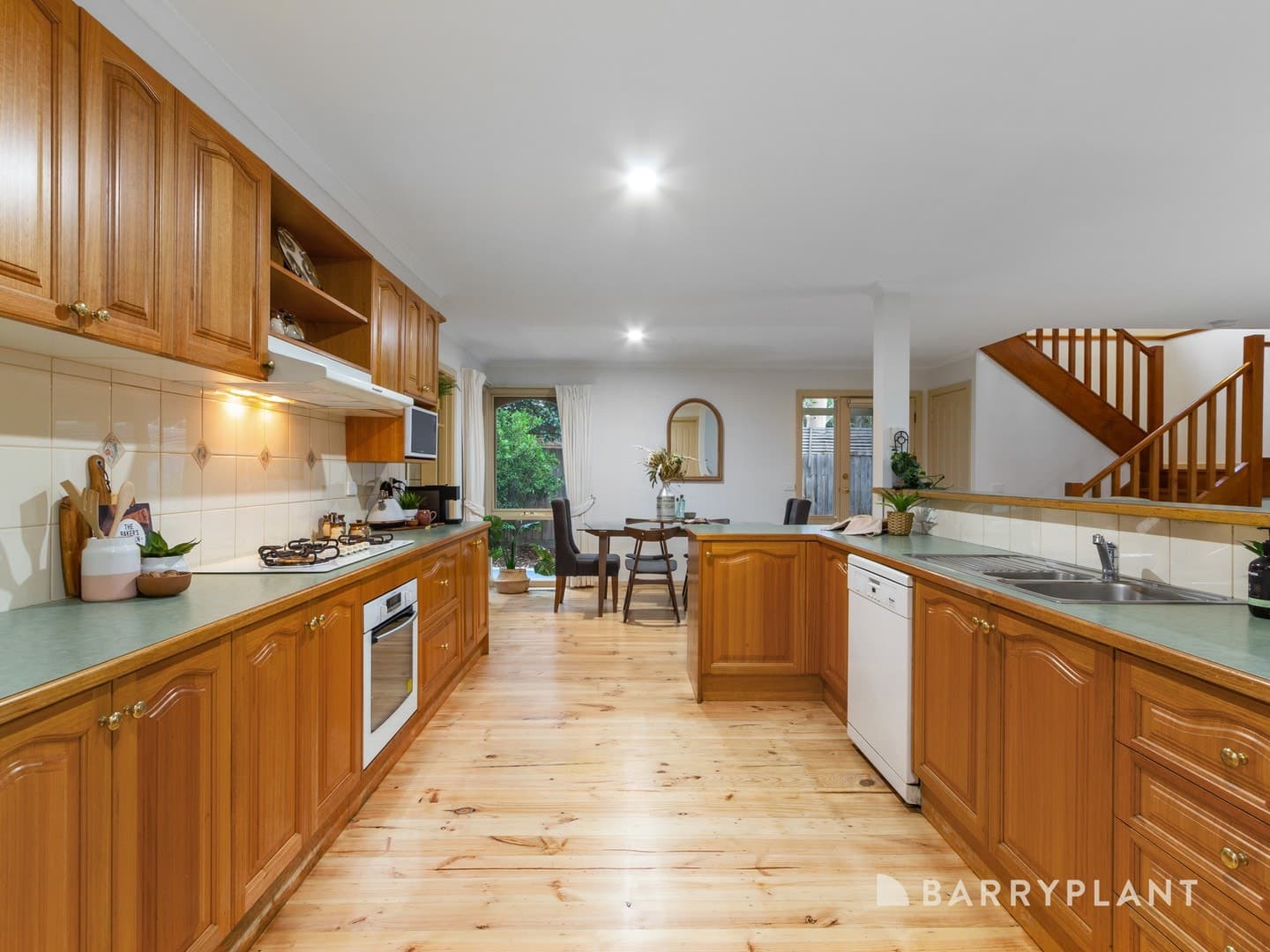 10 Karabil Close,, Scoresby, VIC 3179, Scoresby - Thumbnail 2