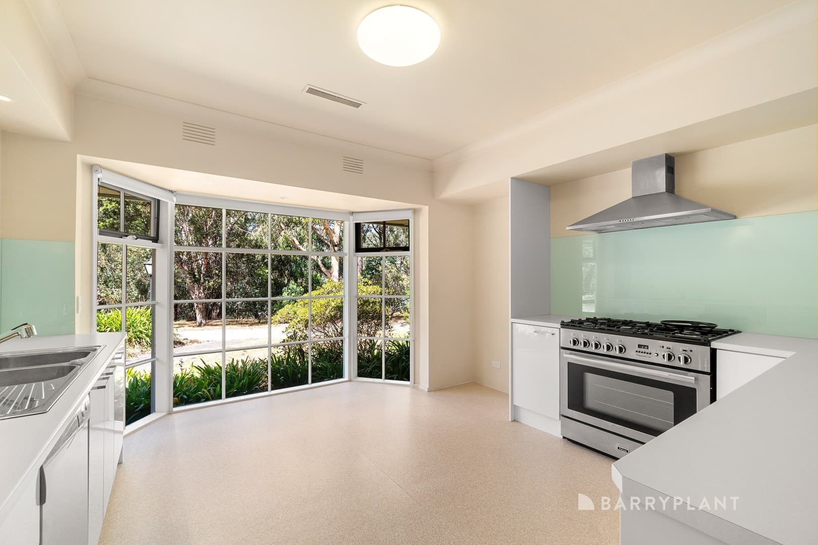 93 Knees Road, Park Orchards, VIC 3114, Park Orchards - Thumbnail 2