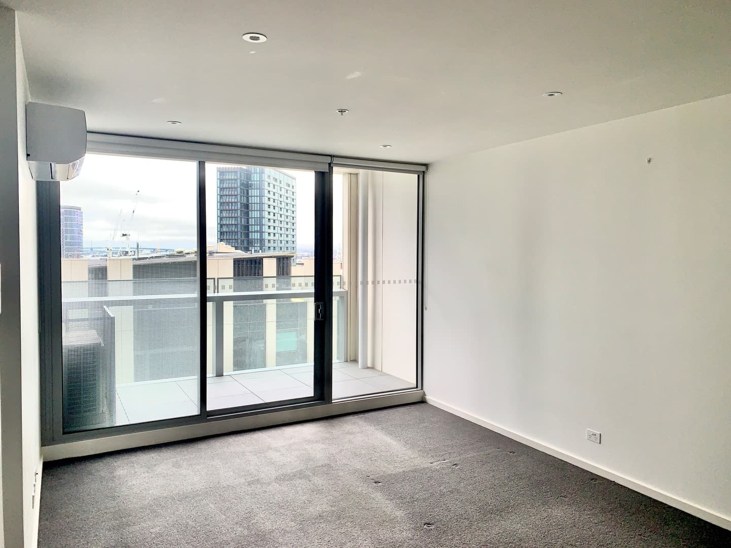 1710E/888 Collins Street, Docklands, VIC 3008, Docklands - Thumbnail 3
