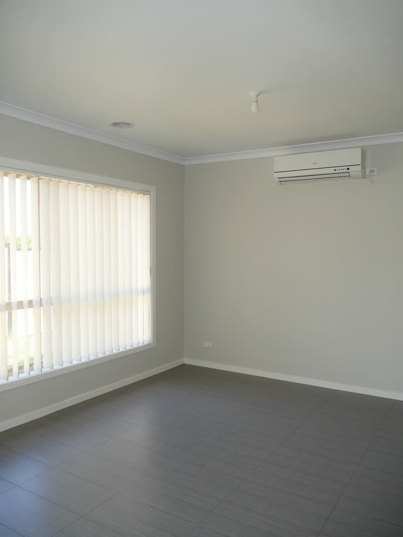 1/13 Bronton Close, Kurunjang, VIC 3337, Kurunjang - Thumbnail 4