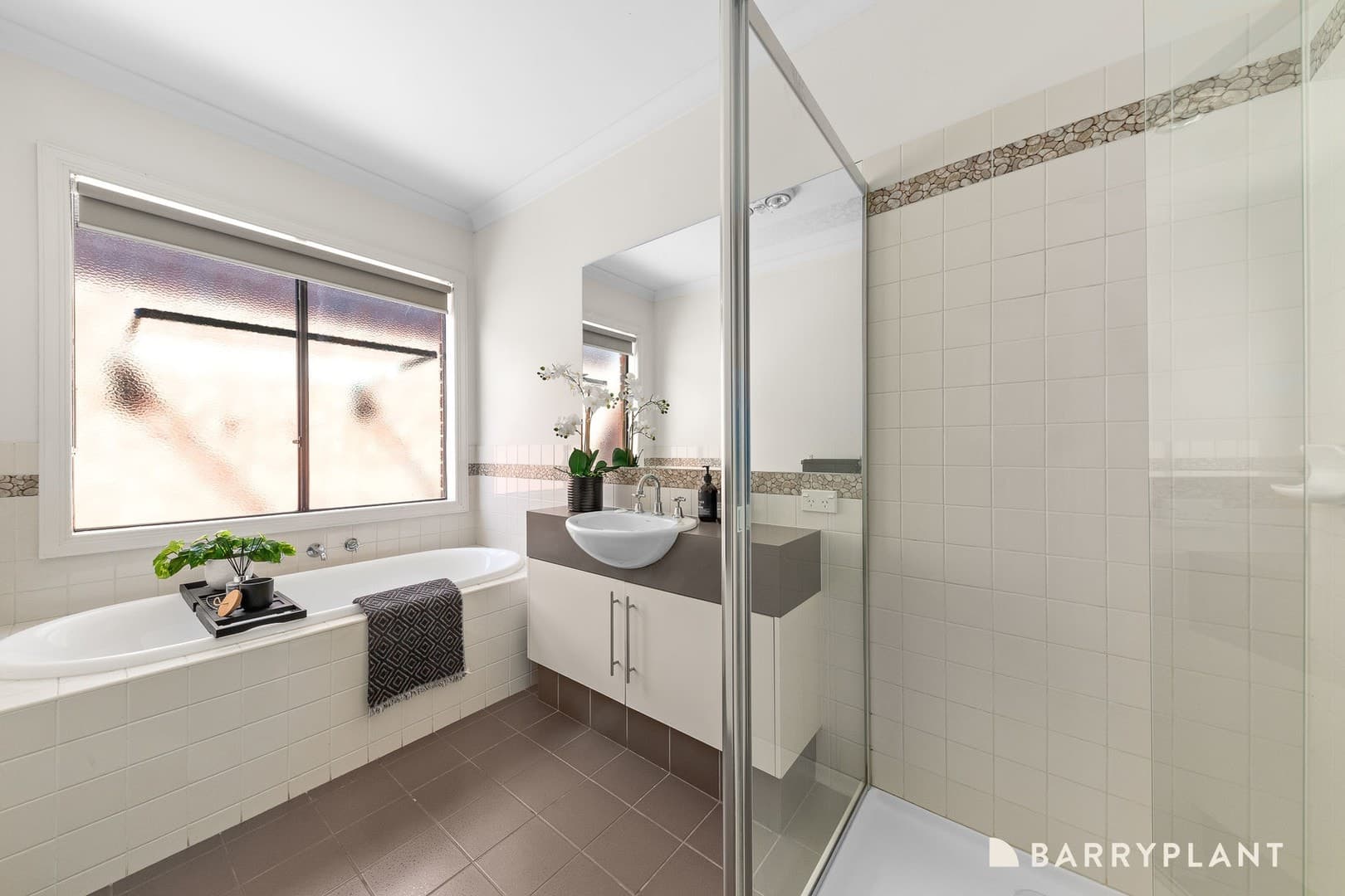 16 Seattle Square, Narre Warren, VIC 3805, Narre Warren - Thumbnail 2