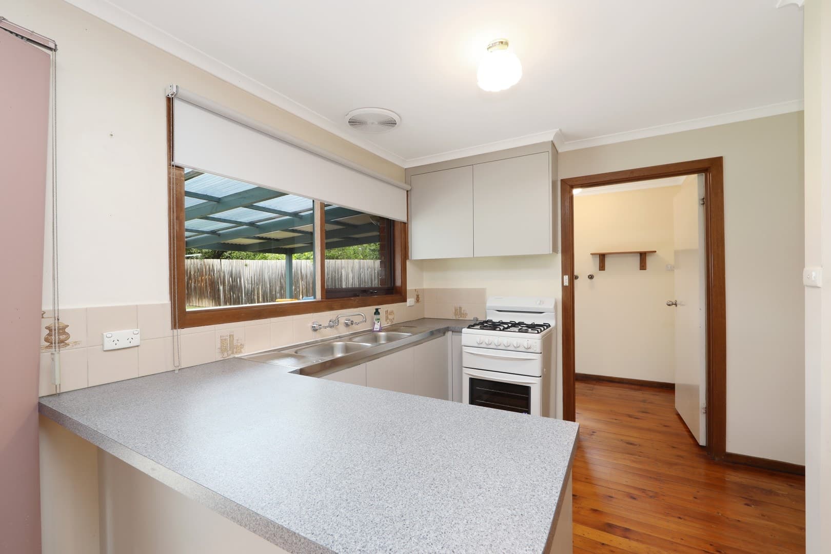 17 Kedleston Way, Rowville, VIC 3178, Rowville - Thumbnail 3