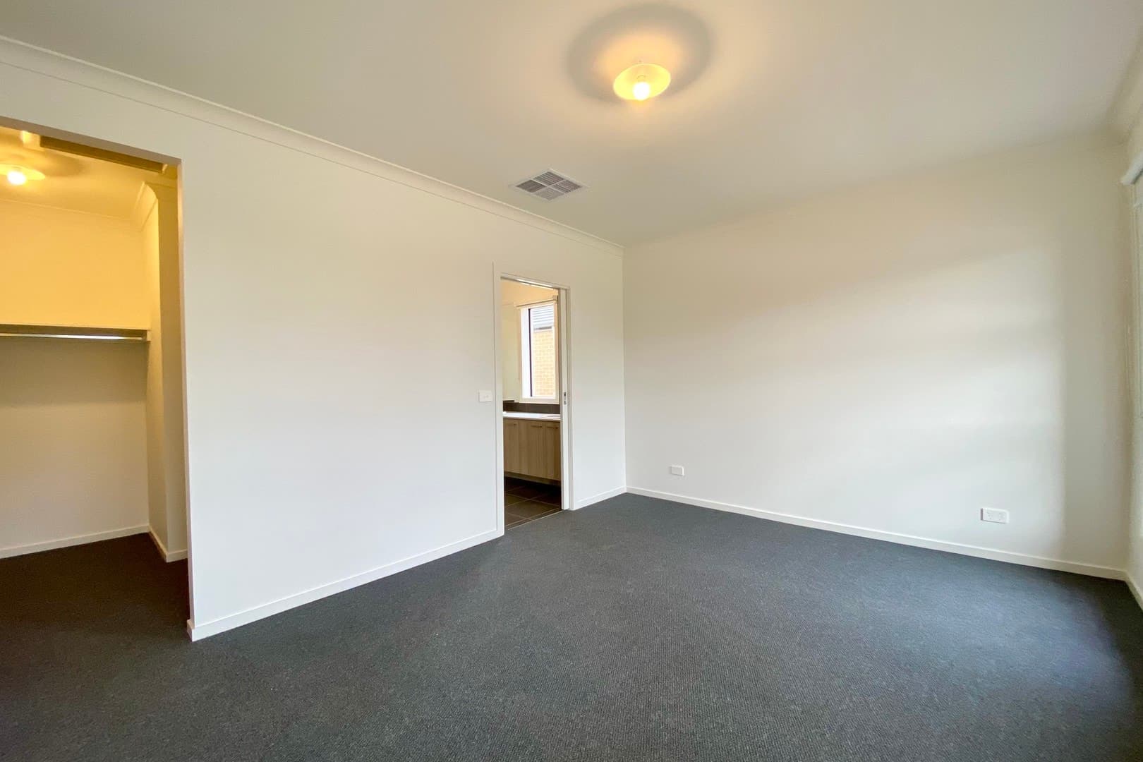 67 Rix Road, Officer, VIC 3809, Officer - Thumbnail 4