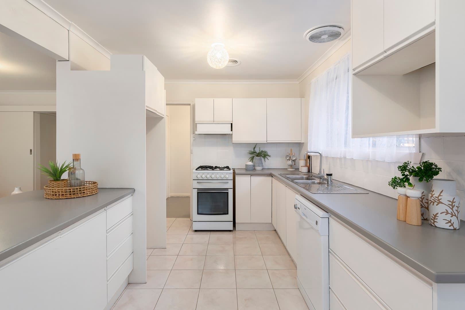57 Claude Street, Seaford, VIC 3198, Seaford - Thumbnail 4