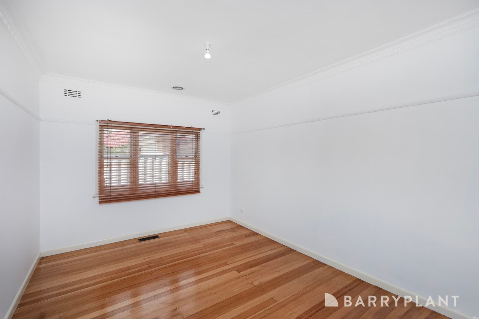 19 Ford Avenue, Sunshine North, VIC 3020, Sunshine North - Thumbnail 7