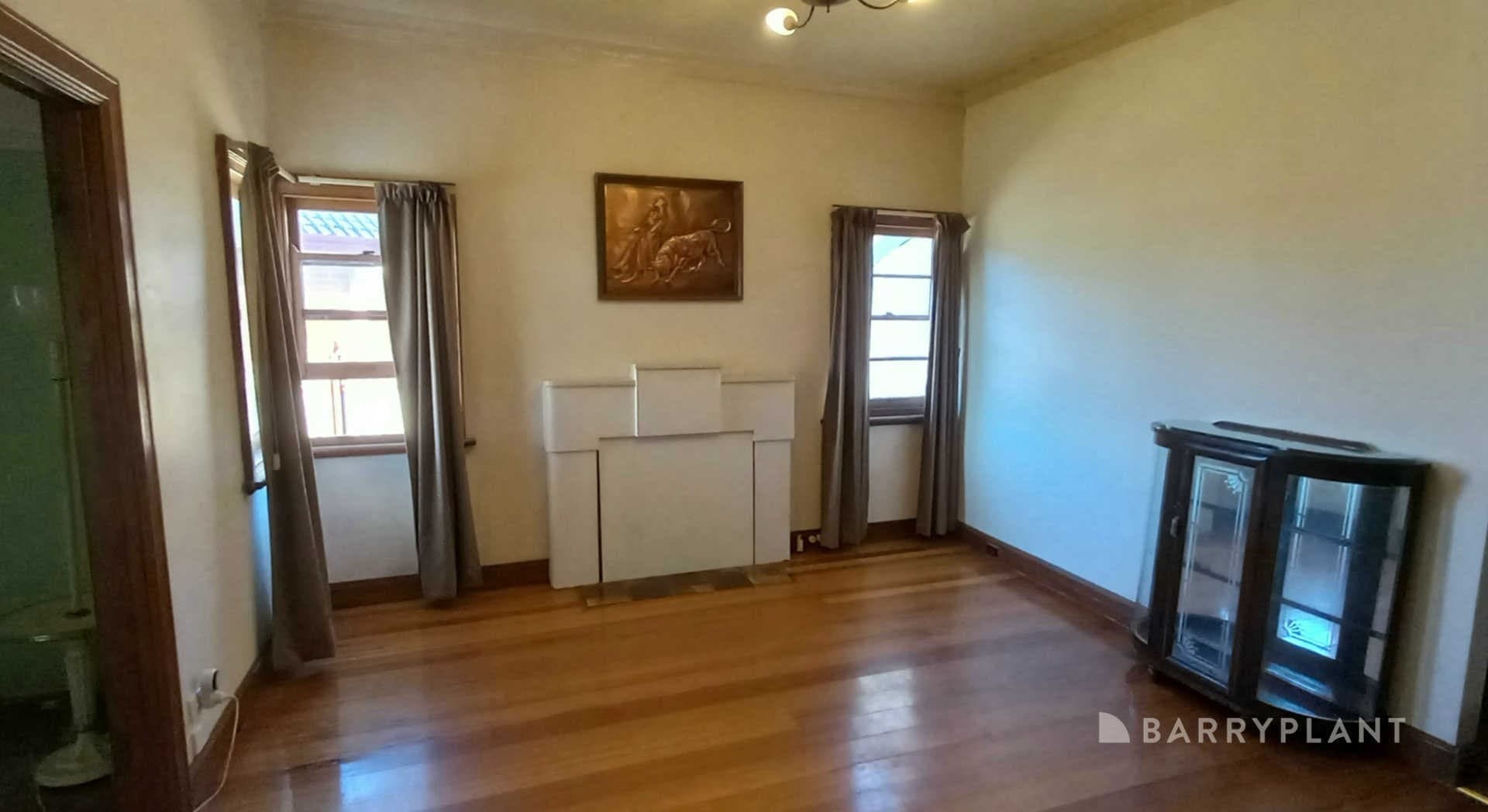 100 Gillies Street, Maryborough, VIC 3465, Maryborough - Thumbnail 5