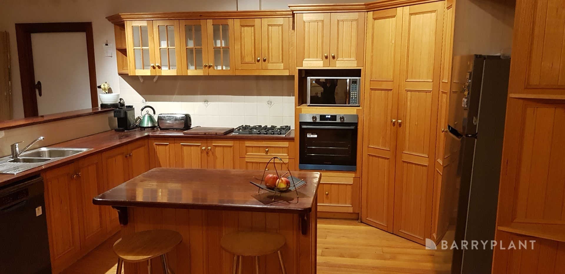 100 Gillies Street, Maryborough, VIC 3465, Maryborough - Thumbnail 7