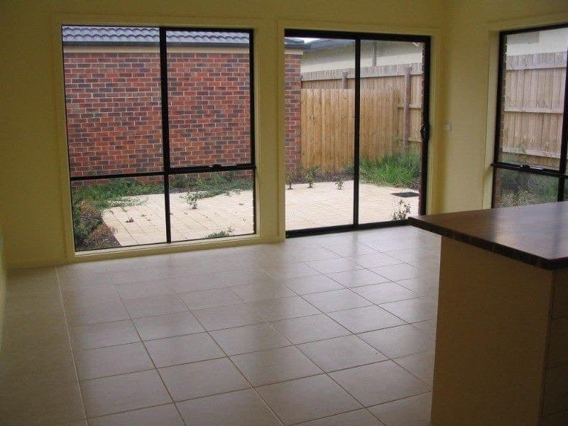 35 BLACKWOOD Avenue, Mentone, VIC 3194, Mentone - Thumbnail 2