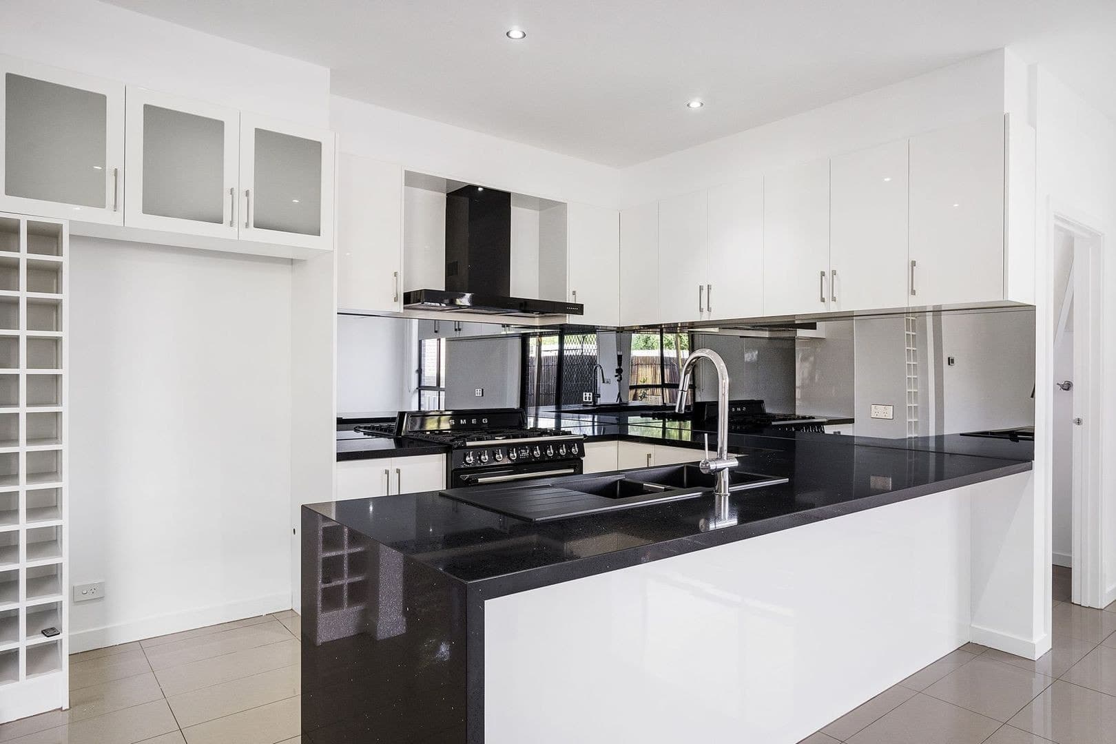 2/12 Moore Avenue, Croydon, VIC 3136, Croydon - Thumbnail 2