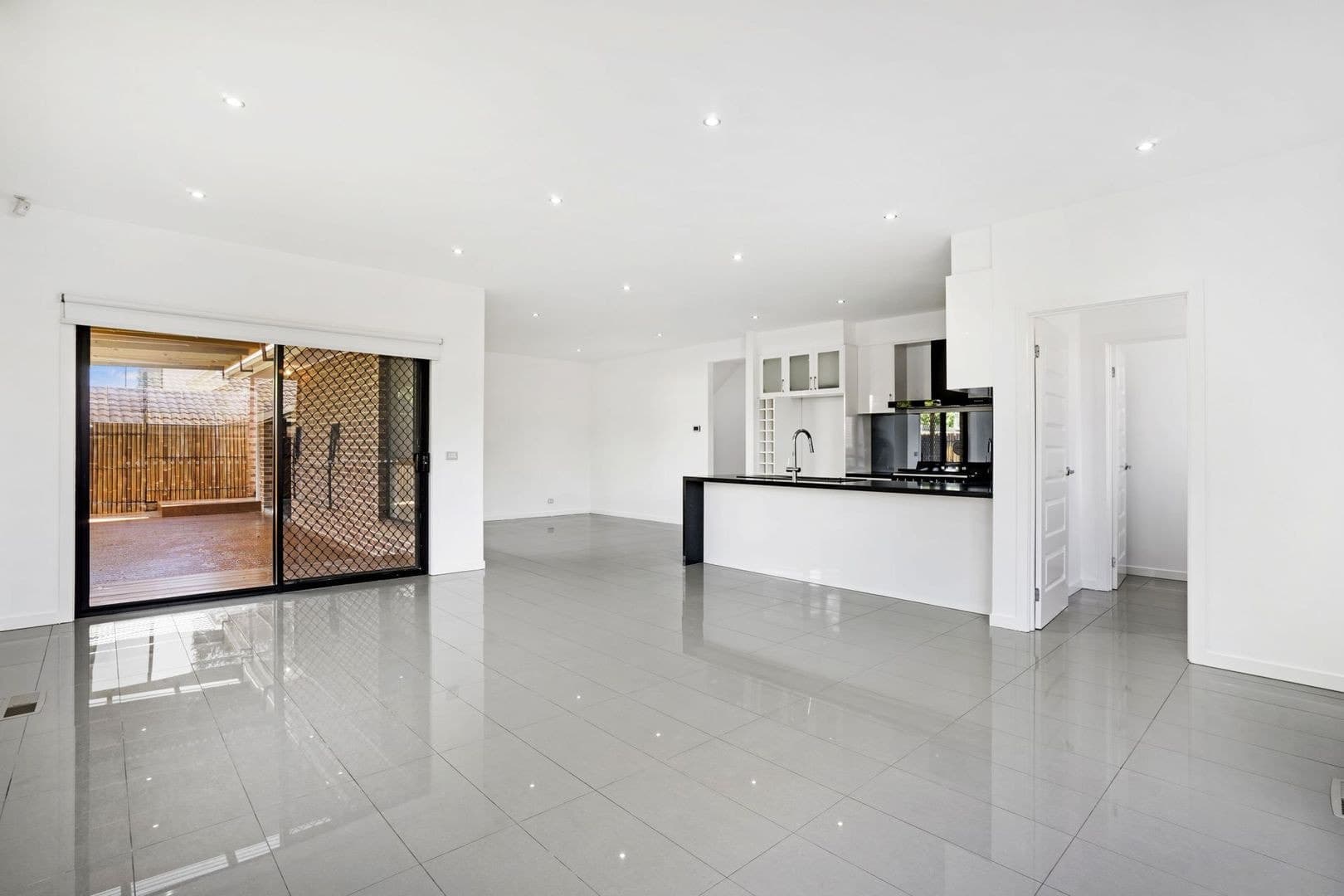 2/12 Moore Avenue, Croydon, VIC 3136, Croydon - Thumbnail 3