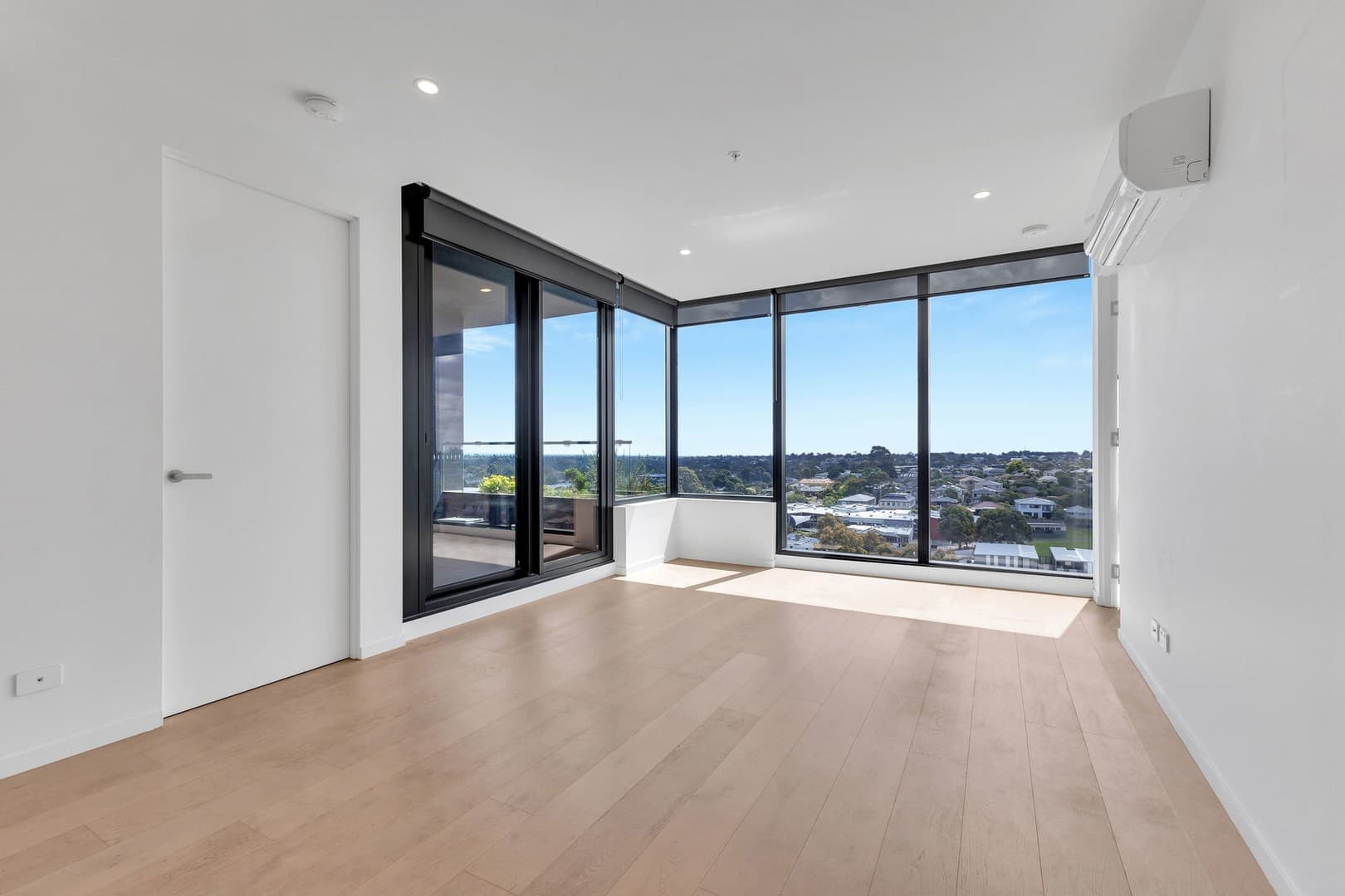 1003/2 Sneddon Drive, Glen Waverley, VIC 3150, Glen Waverley - Image 1