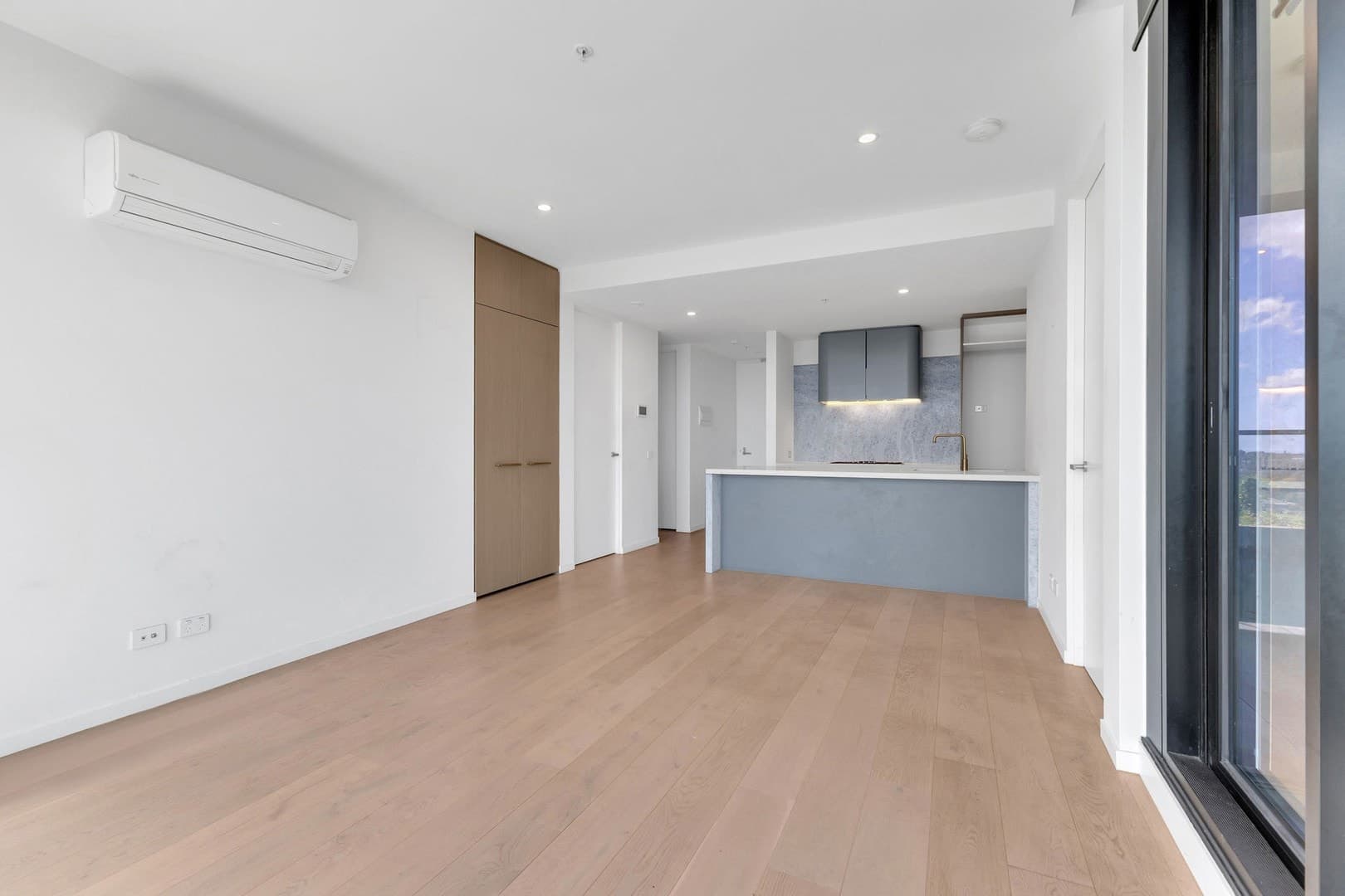 1003/2 Sneddon Drive, Glen Waverley, VIC 3150, Glen Waverley - Thumbnail 5